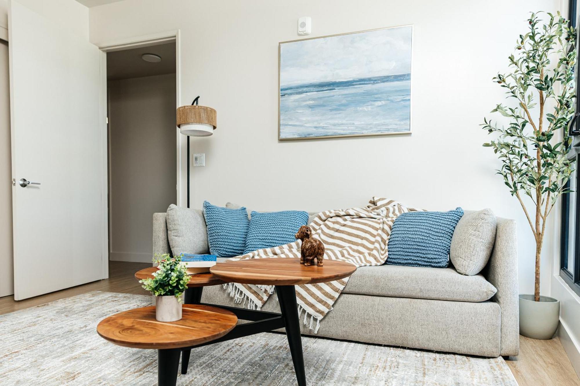 Apartment Stunning 2br Steps From Santa Monica Pier *