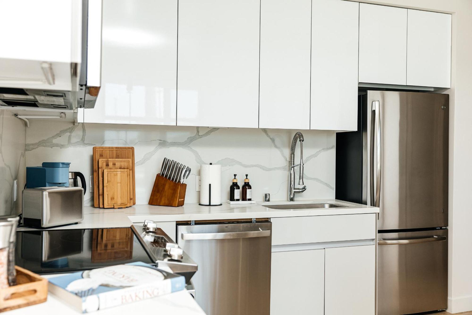 Apartment Stunning 2br Steps From Santa Monica Pier