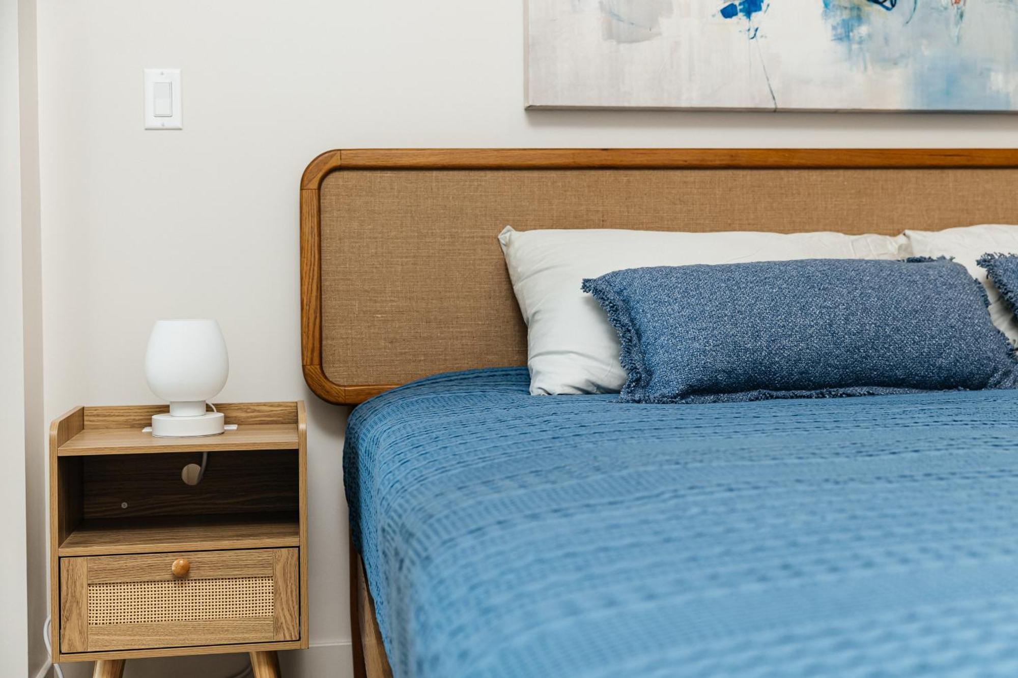 Stunning 2br Steps From Santa Monica Pier *