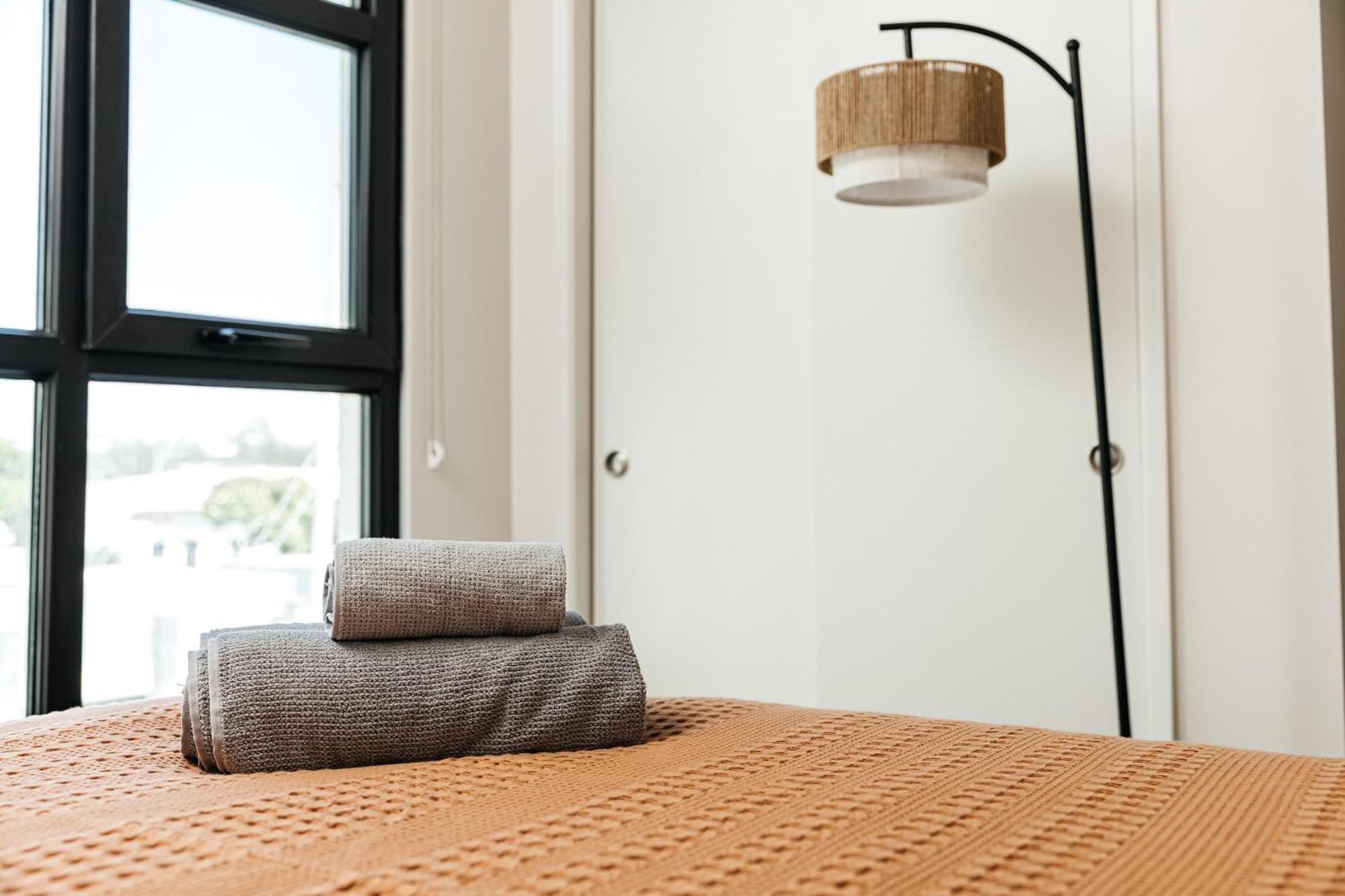 Stunning 2br Steps From Santa Monica Pier *